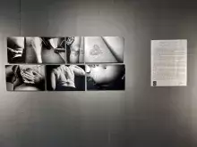 Prezentacja fotografii na wystawie - Kinga Trzebiatowska
