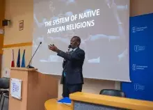 bp Pontien Ribakare w trakcie wykładu