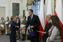Zdjęcie z gali z wręczenia nagrody harcerce