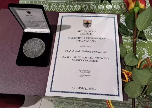 Prof. Tadeusz Palmowski otrzymał medal Johanna Daniela Titiusa za zasługi dla miasta Chojnice