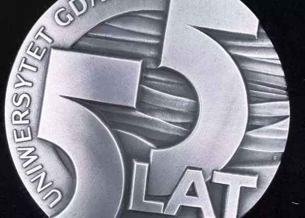 Medale Jubileuszowe 55-lecia Uniwersytetu Gdańskiego dla pracowników IGSEiGP