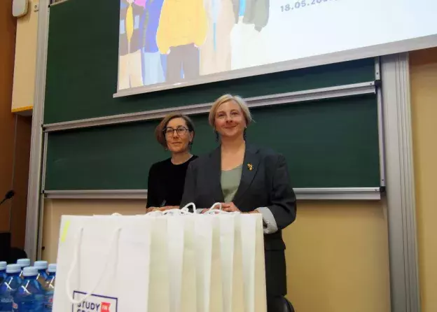 Nastolatki w trybie eksploracji – PSYCHO-TEMATY 2026  
